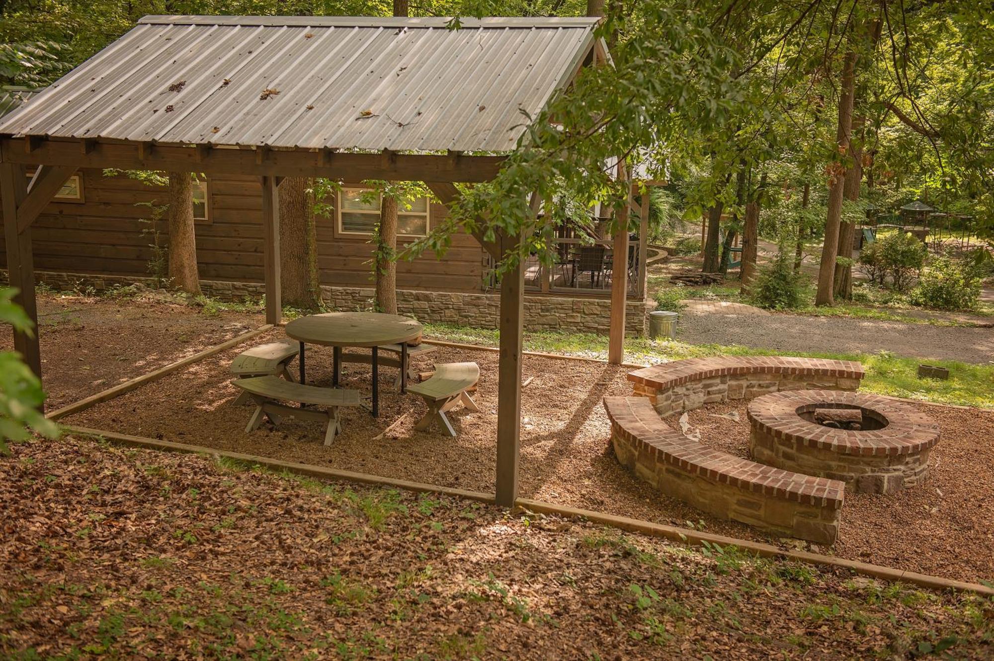 Meg Cabin Tiny Rustic Comfort On Lookout Mtn Chattanooga Buitenkant foto
