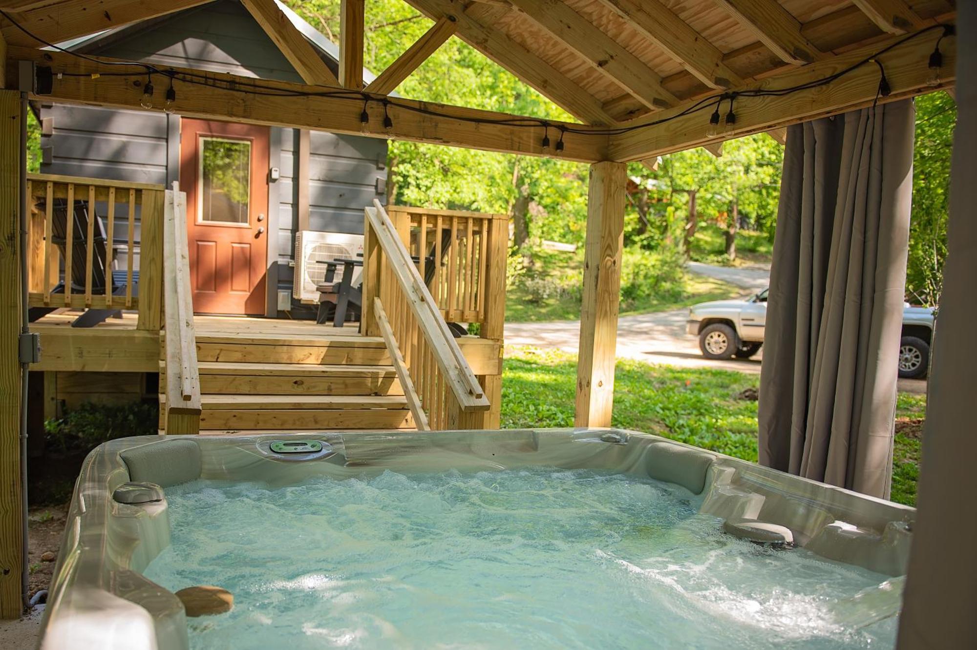 Meg Cabin Tiny Rustic Comfort On Lookout Mtn Chattanooga Buitenkant foto
